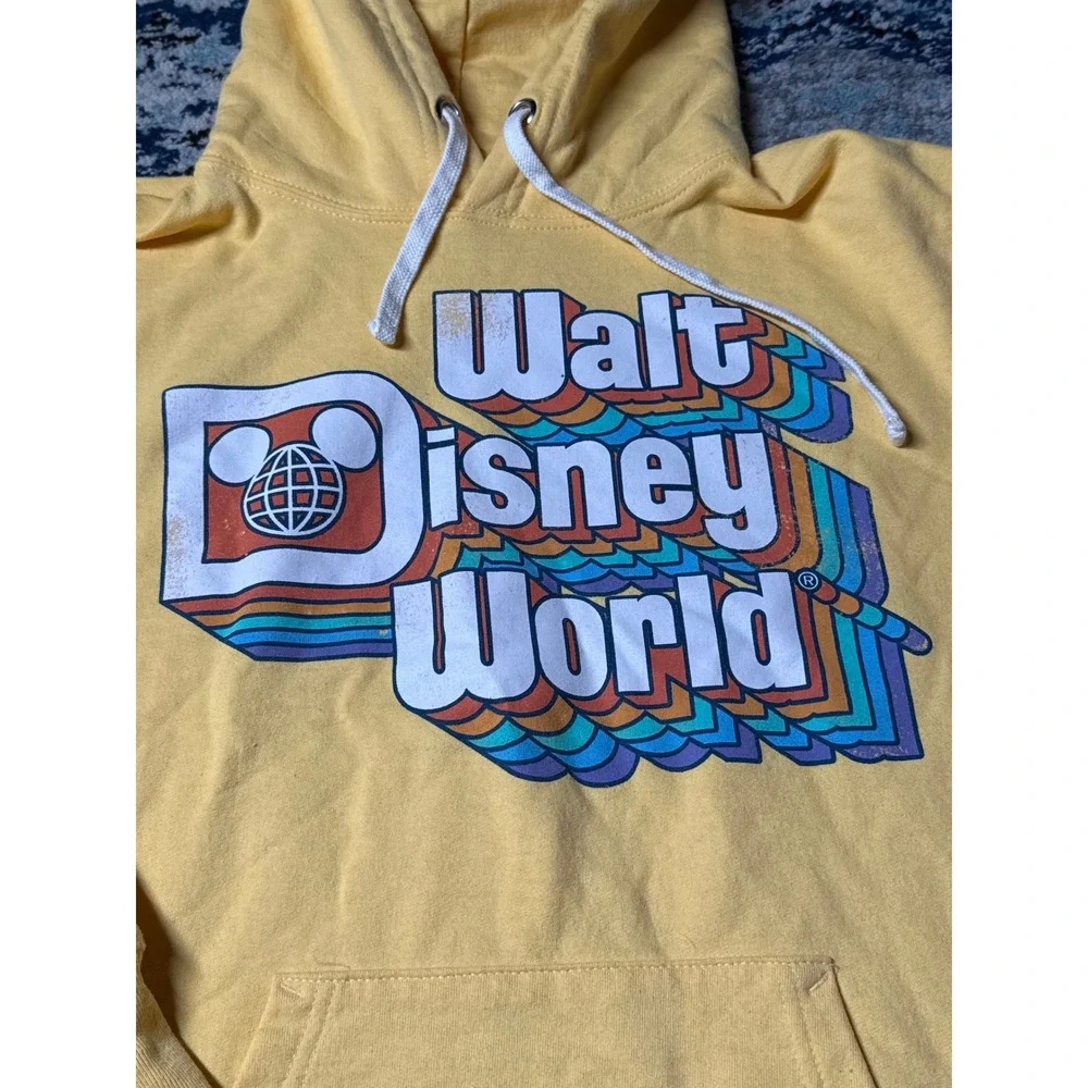 Walt Disney World Retro Rainbow Graphic Hoodie Yellow Mens Medium Pullover